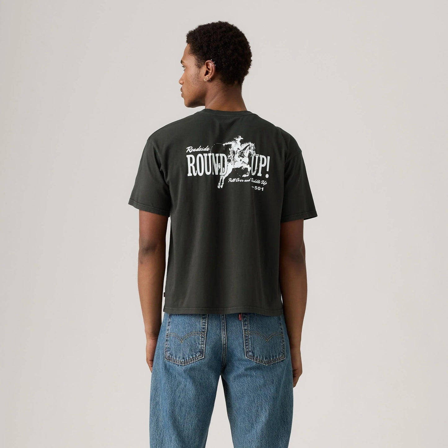 Levi's® Men's Graphic Cropped Tee