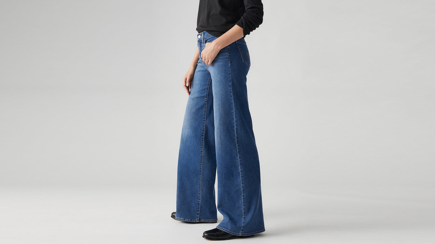 Levi's® Women's 318 Shaping Wide-Leg Jeans