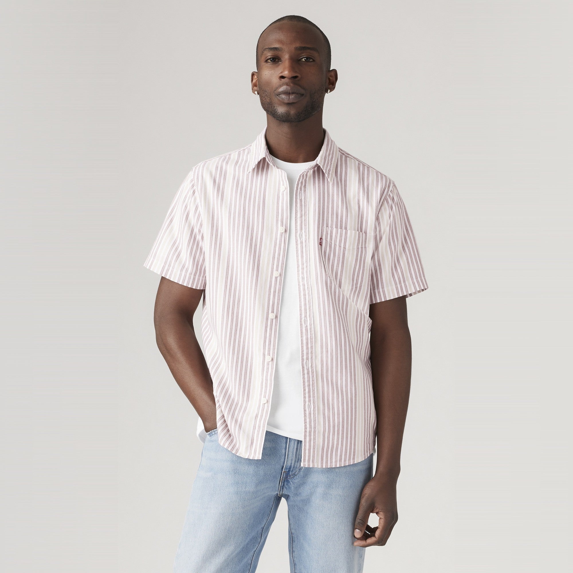 Levi's® Men's Short-Sleeve Classic Standard Fit Shirt Brown Levi's PH