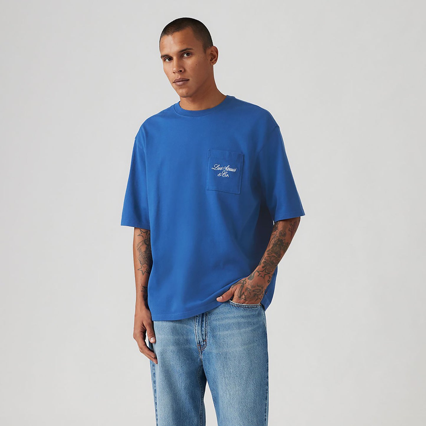 Levi's® Men's Half-Sleeve Graphic Pocket T-Shirt