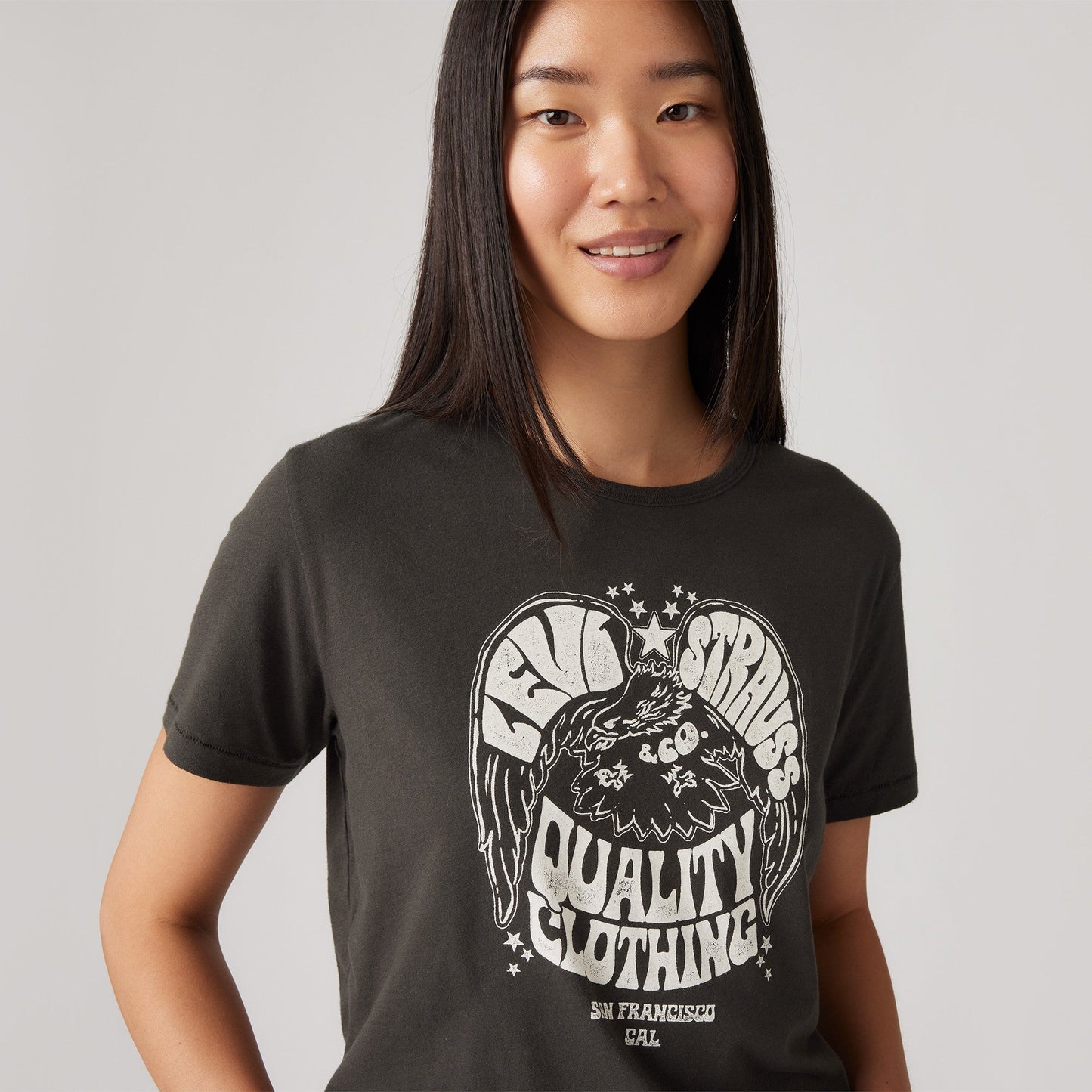 Levi's® Women's Graphic Iconic Tee