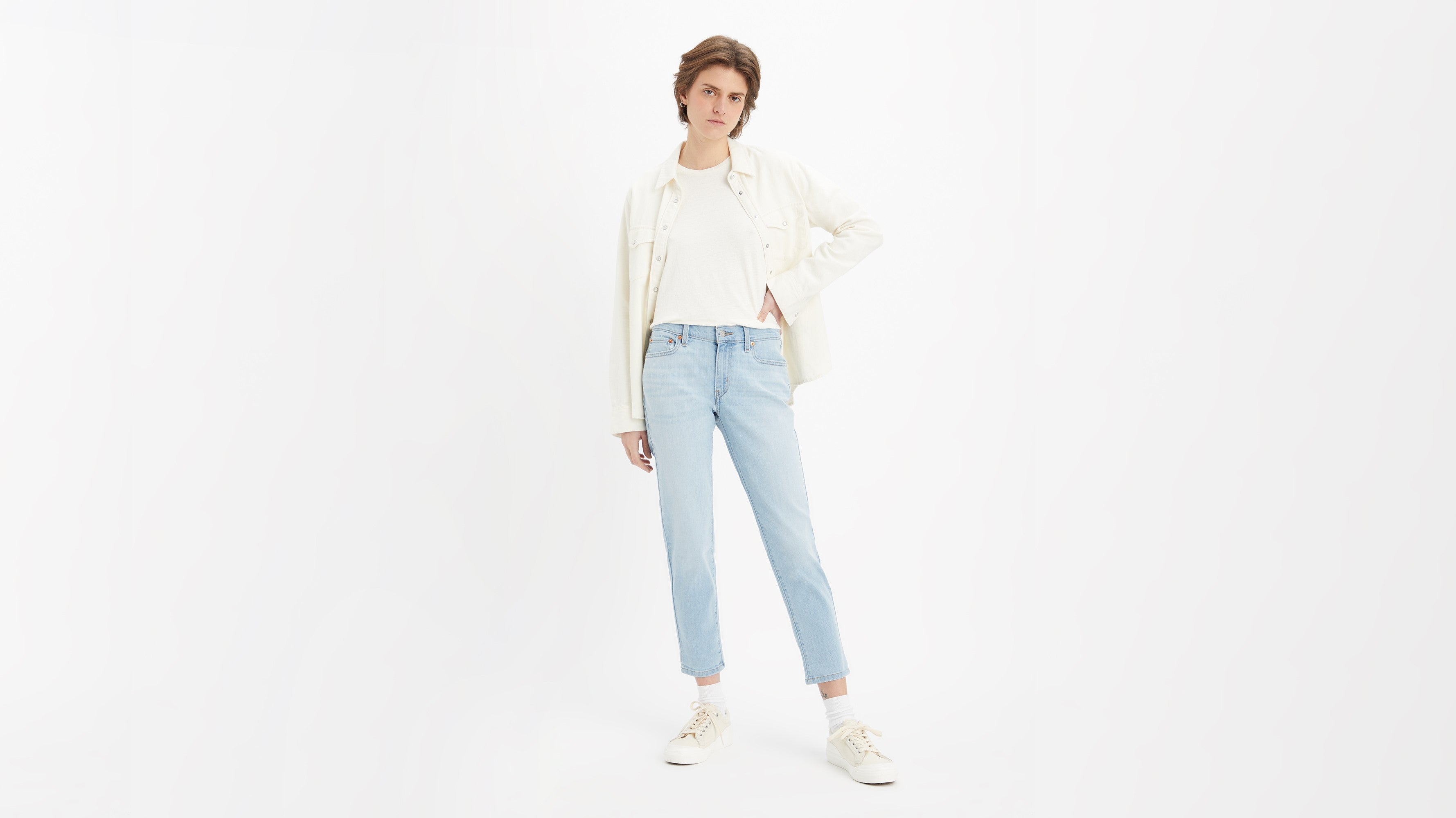 Levi's® Women's Mid-Rise Boyfriend Jeans - Hold It Down - Light Indigo -  Worn In | Levi's PH