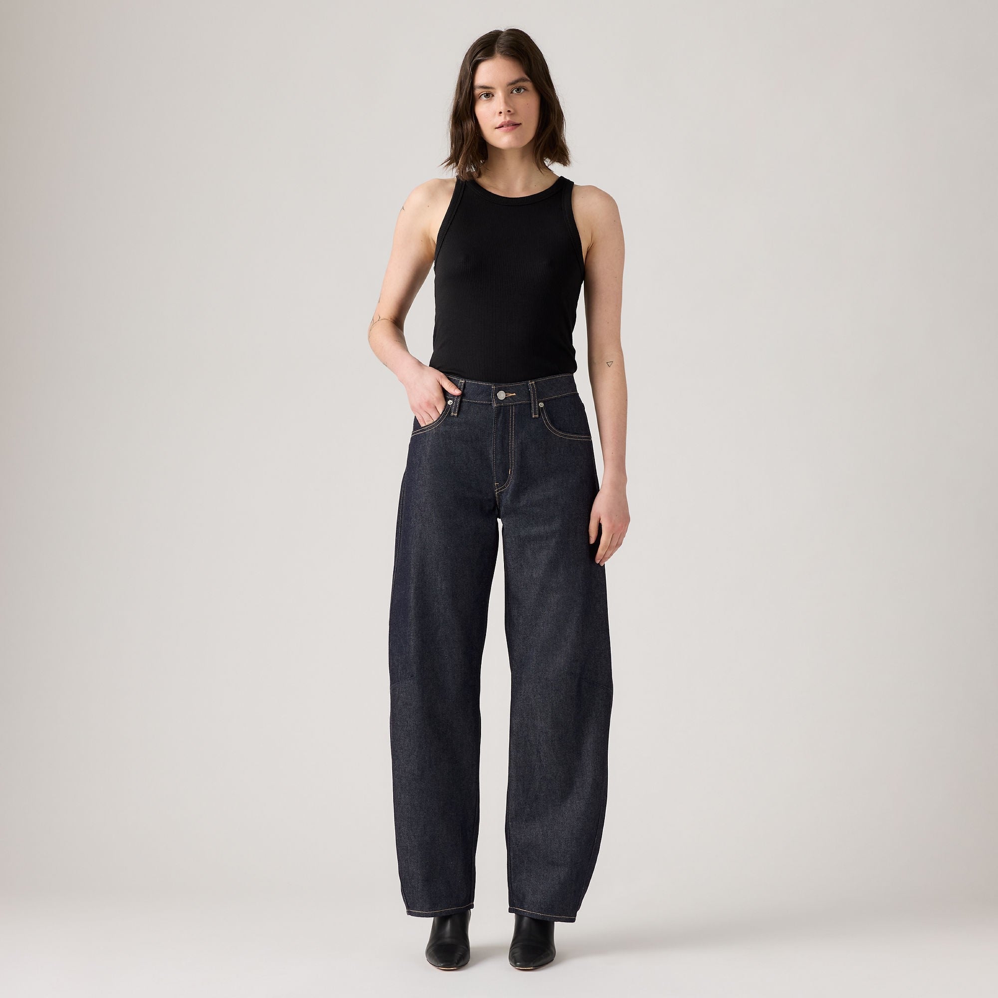 LEVI'S RED TWISTED BAGGY TROUSERS W36（Buy Women's Loose Fit
