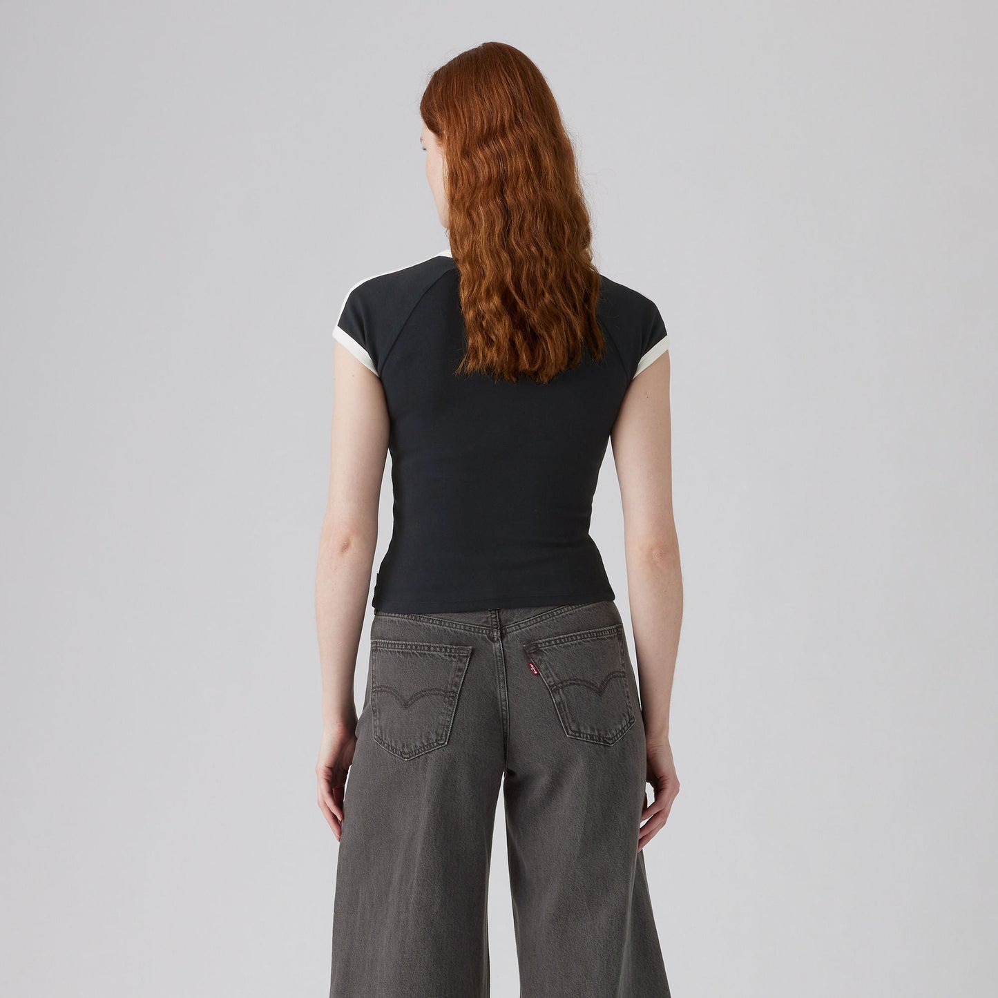 Levi's® Women's Graphic Riley Raglan Tee