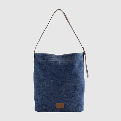 Levi's® Women's Medium Heritage Bag