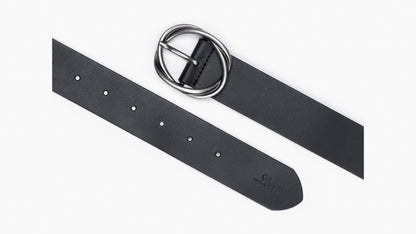 Levi's® Women's Twisted Oval Buckle Belt