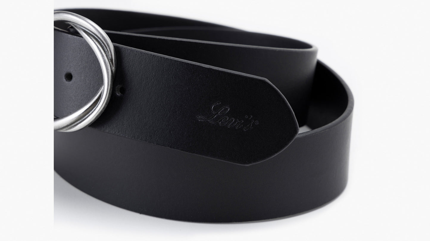 Levi's® Women's Twisted Oval Buckle Belt