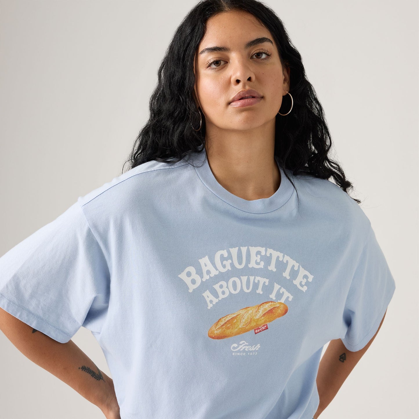 Levi's® Women's Graphic Short Stack T-Shirt