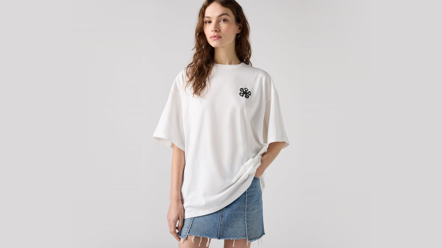 Levi's® Women's Graphic Short Stack T-Shirt