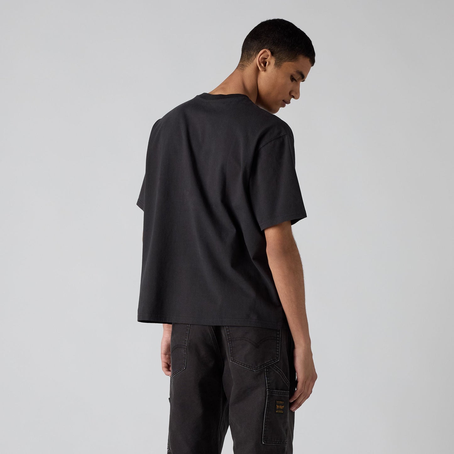 Levi's® Men's Short-Sleeve Workwear Pocket T-Shirt