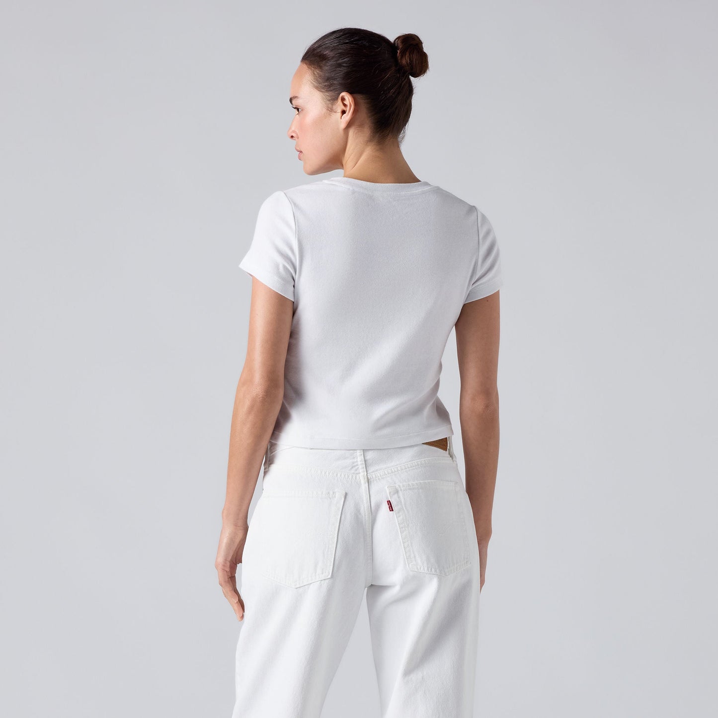 Levi's® Women's Graphic Essential Baby Tee