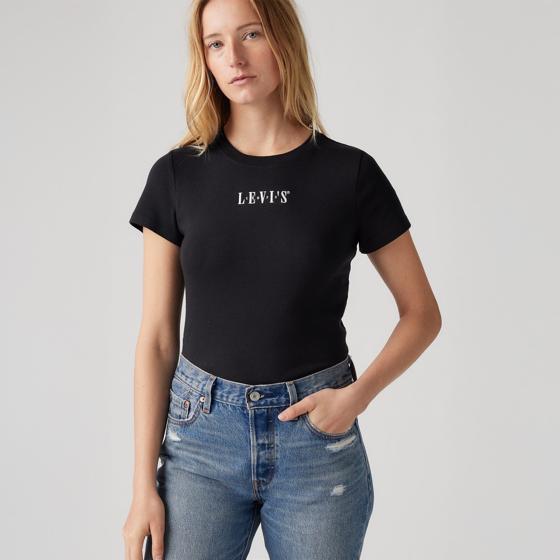 Levi's® Women's Graphic Essential T-Shirt